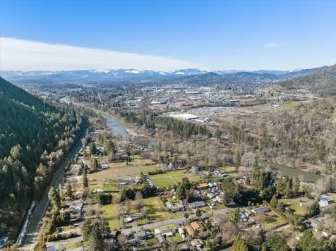 146 Blue Jay Lane Grants Pass OR 97527