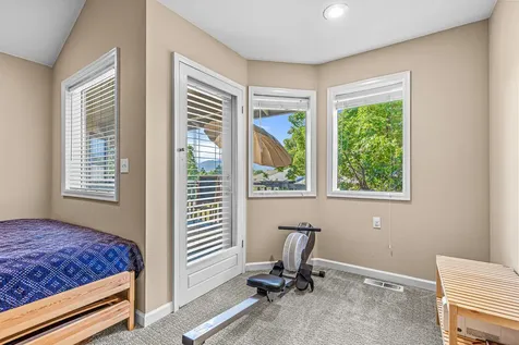 260 Mount Echo Drive Medford OR 97504