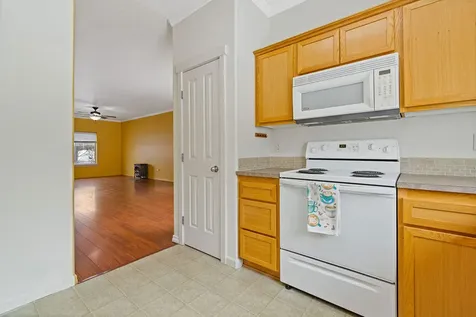 2934 SW Cascade Avenue Redmond OR 97756
