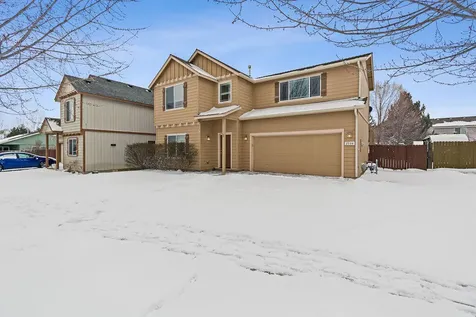 2934 SW Cascade Avenue Redmond OR 97756