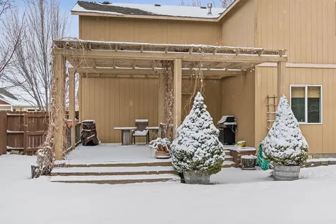 2934 SW Cascade Avenue Redmond OR 97756