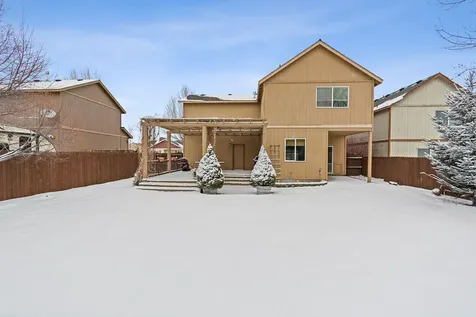 2934 SW Cascade Avenue Redmond OR 97756