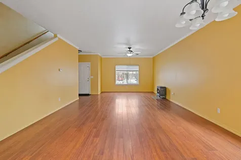 2934 SW Cascade Avenue Redmond OR 97756