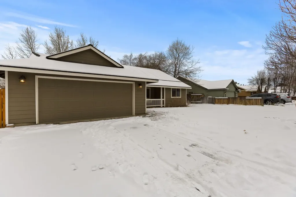 2033 NW Quince Avenue Redmond OR 97756