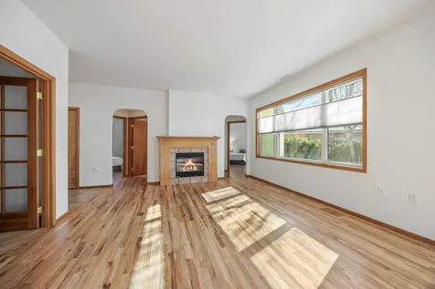 809 N Mountain Avenue Ashland OR 97520