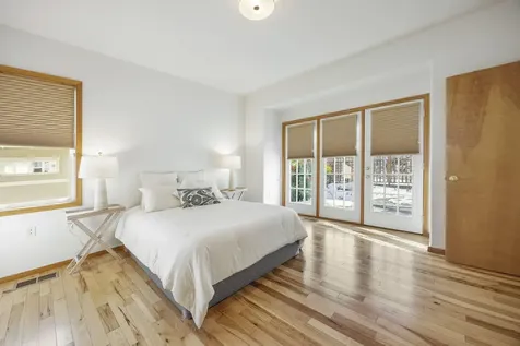 809 N Mountain Avenue Ashland OR 97520