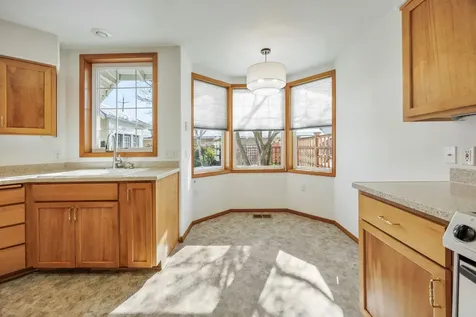 809 N Mountain Avenue Ashland OR 97520
