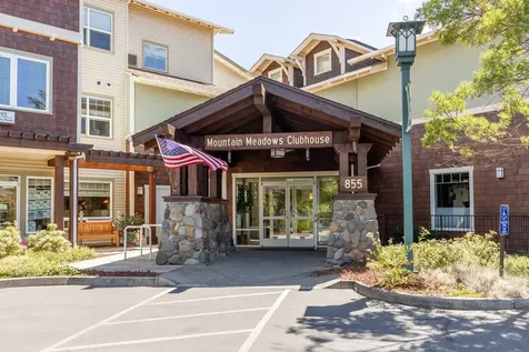 809 N Mountain Avenue Ashland OR 97520