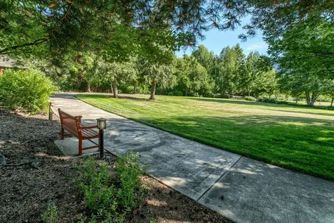 809 N Mountain Avenue Ashland OR 97520