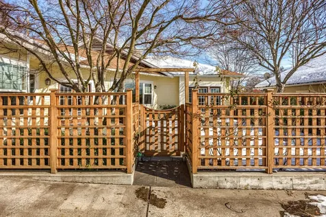 809 N Mountain Avenue Ashland OR 97520