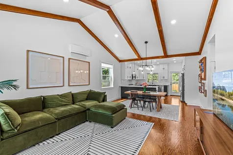 339 Randy Street Ashland OR 97520