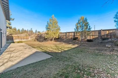 3086 NW Kelly Hill Court Bend OR 97703