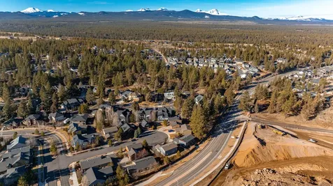 3086 NW Kelly Hill Court Bend OR 97703