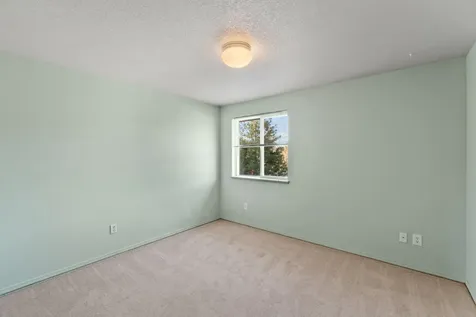 3086 NW Kelly Hill Court Bend OR 97703