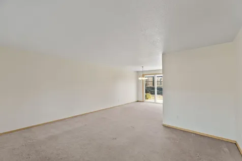 3086 NW Kelly Hill Court Bend OR 97703
