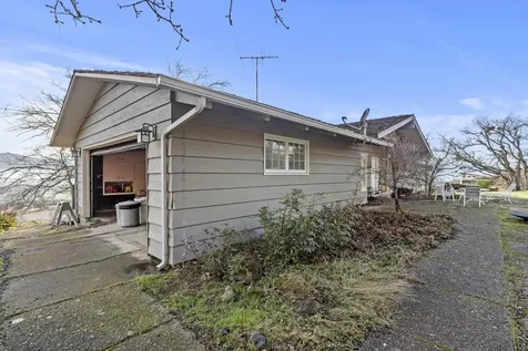 4850 Aerial Heights Drive Medford OR 97504