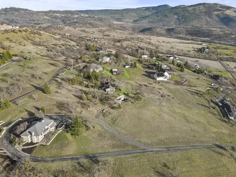 4850 Aerial Heights Drive Medford OR 97504