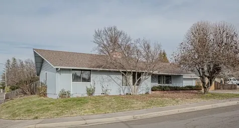 2301 Kona Circle Medford OR 97504