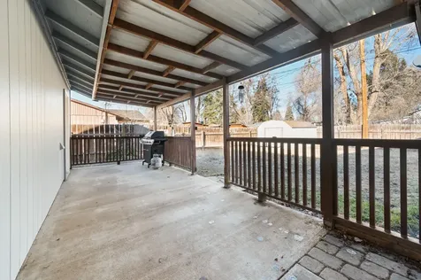 286 SE D Street Madras OR 97741