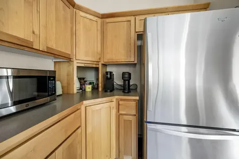 935 Village Circle Medford OR 97504