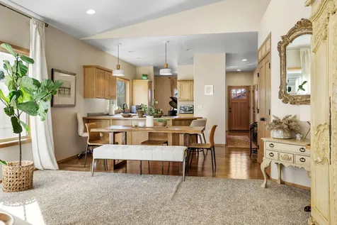 935 Village Circle Medford OR 97504