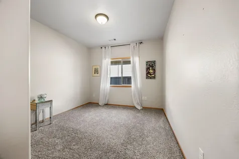 935 Village Circle Medford OR 97504