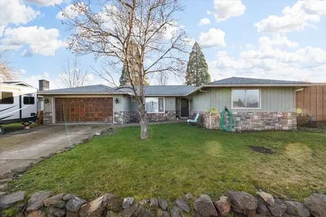 2260 Smokethorn Way Medford OR 97504