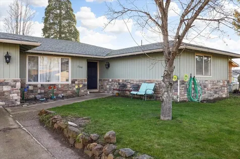 2260 Smokethorn Way Medford OR 97504