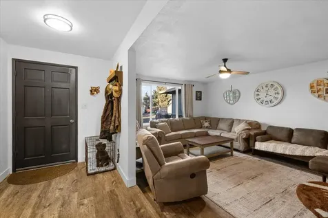 2260 Smokethorn Way Medford OR 97504