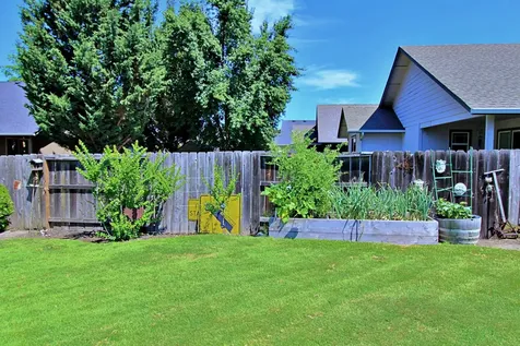 1464 George Tweed Boulevard Grants Pass OR 97527