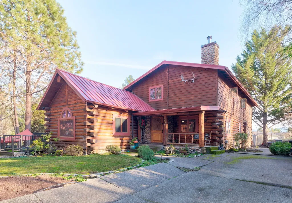 261 NW Springwood Place Grants Pass OR 97526