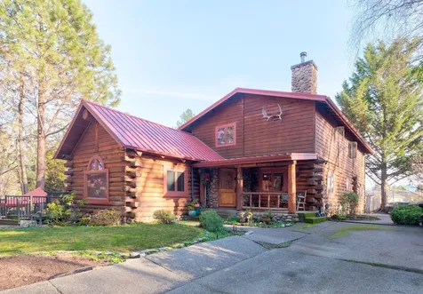 261 NW Springwood Place Grants Pass OR 97526