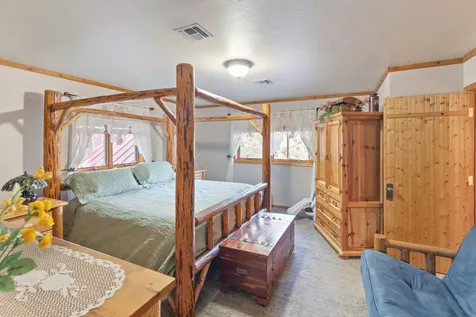 261 NW Springwood Place Grants Pass OR 97526