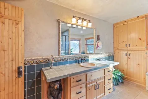 261 NW Springwood Place Grants Pass OR 97526