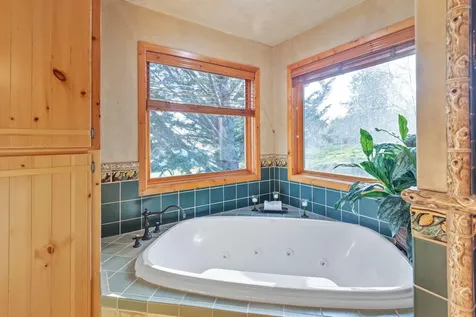 261 NW Springwood Place Grants Pass OR 97526