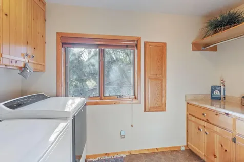 261 NW Springwood Place Grants Pass OR 97526