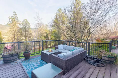 261 NW Springwood Place Grants Pass OR 97526