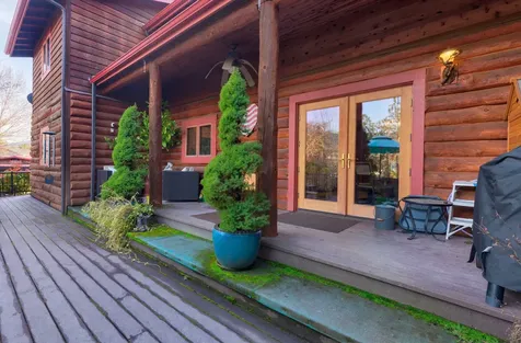 261 NW Springwood Place Grants Pass OR 97526