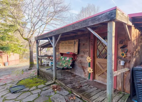 261 NW Springwood Place Grants Pass OR 97526