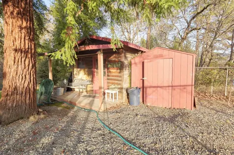 261 NW Springwood Place Grants Pass OR 97526