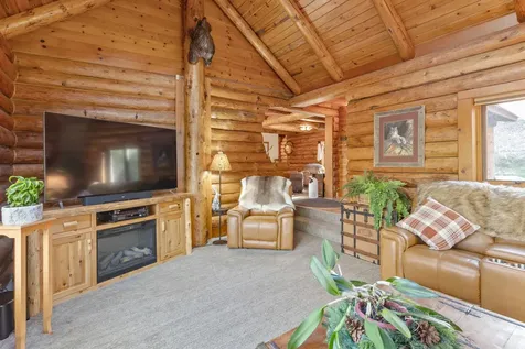 261 NW Springwood Place Grants Pass OR 97526