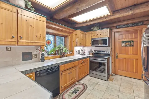 261 NW Springwood Place Grants Pass OR 97526
