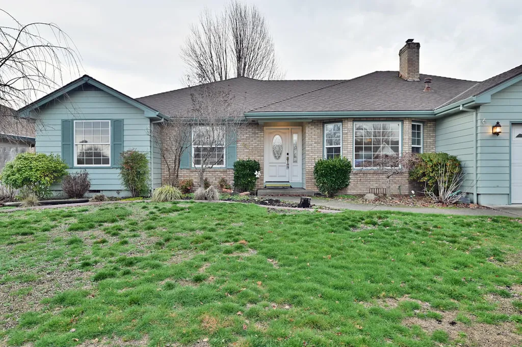758 Vincent Avenue Central Point OR 97502