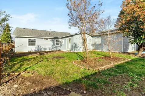 1709 Meadows Lane Medford OR 97501
