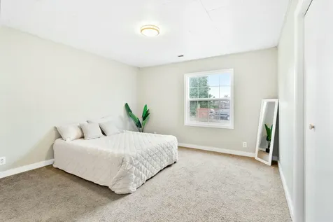 1709 Meadows Lane Medford OR 97501