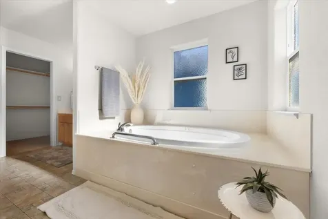 2086 Creek Drive Ashland OR 97520