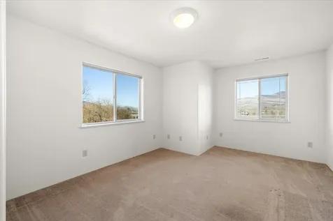 2086 Creek Drive Ashland OR 97520