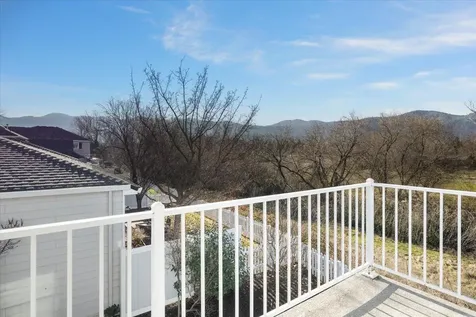2086 Creek Drive Ashland OR 97520