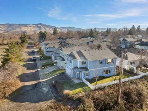 2086 Creek Drive Ashland OR 97520