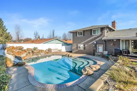 1349 Ramada Avenue Medford OR 97504